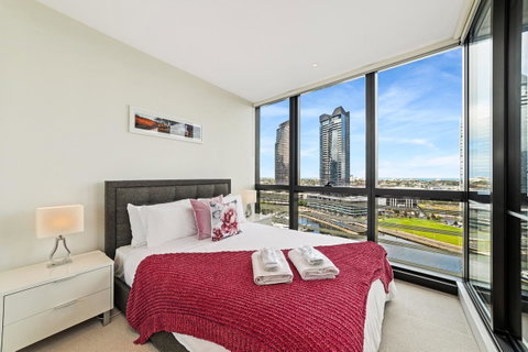 Best Views On Collins - Accommodation Redcliffe 35