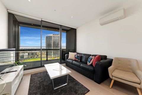 Best Views On Collins - Accommodation Redcliffe 5