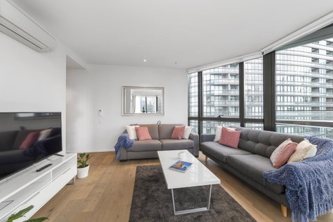 Best Views On Collins - Accommodation Redcliffe 26