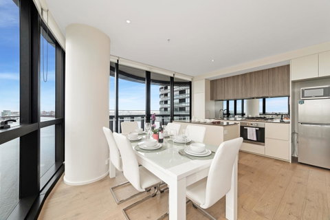 Best Views On Collins - Accommodation Redcliffe 7