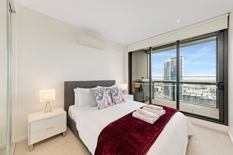 Best Views On Collins - Accommodation Redcliffe 10
