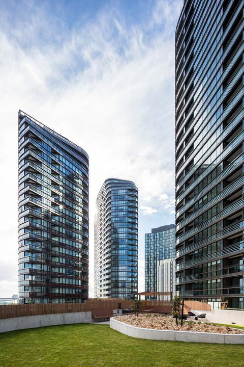 Winston Apartments Docklands - Accommodation Redcliffe 4