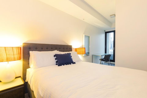 Waterfront Melbourne Apartments - Accommodation Redcliffe 35