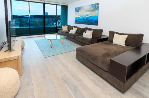 Waterfront Melbourne Apartments - Accommodation Redcliffe 13