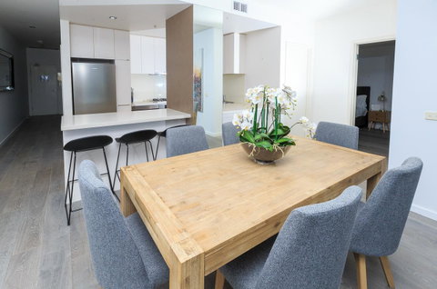 Waterfront Melbourne Apartments - Accommodation Redcliffe 10