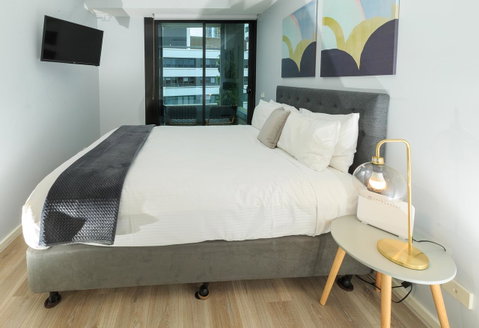 Waterfront Melbourne Apartments - Accommodation Redcliffe 27