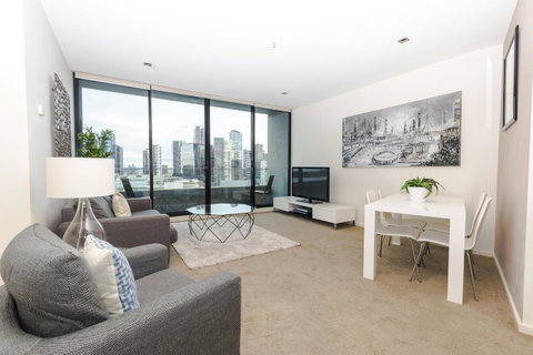 Waterfront Melbourne Apartments - Accommodation Redcliffe 14