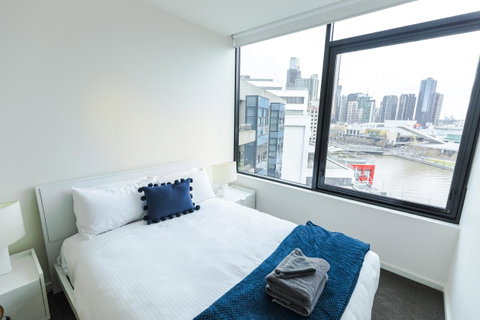 Waterfront Melbourne Apartments - Accommodation Redcliffe 28
