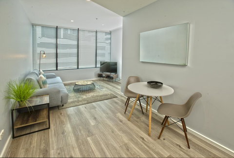Waterfront Melbourne Apartments - Accommodation Redcliffe 16