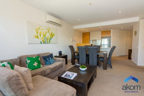 AKOM AT Docklands - Accommodation Redcliffe 7