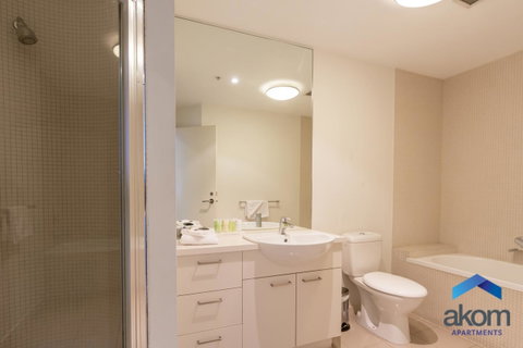 AKOM AT Docklands - Accommodation Redcliffe 4