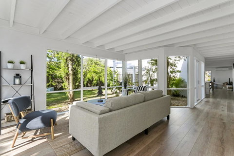 Oasis On Grange - Accommodation Redcliffe 4