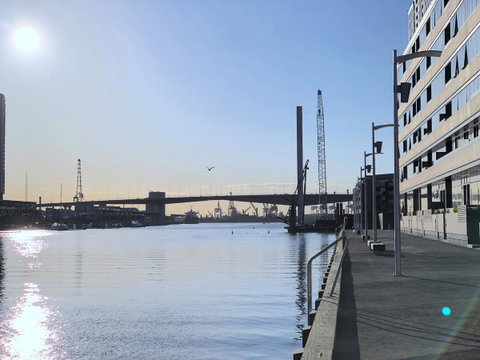 Pride Docklands Waterfront Apartment City View - Accommodation Redcliffe 6