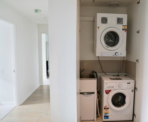 Pride Docklands Waterfront Apartment City View - Accommodation Redcliffe 24
