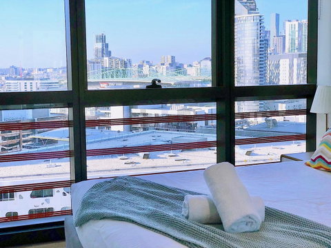 Pride Docklands Waterfront Apartment City View - Accommodation Redcliffe 27