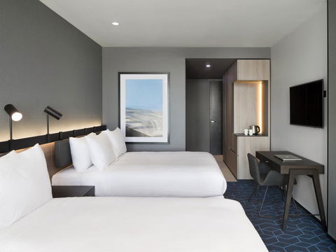 Vibe Hotel Melbourne Docklands - Accommodation Redcliffe 23