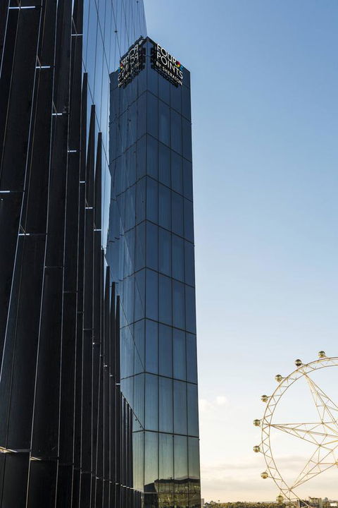 Vibe Hotel Melbourne Docklands - Accommodation Redcliffe 1