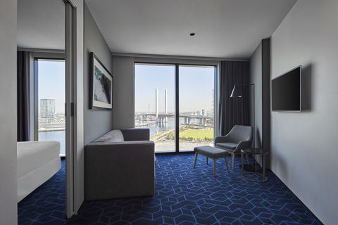 Vibe Hotel Melbourne Docklands - Accommodation Redcliffe 2
