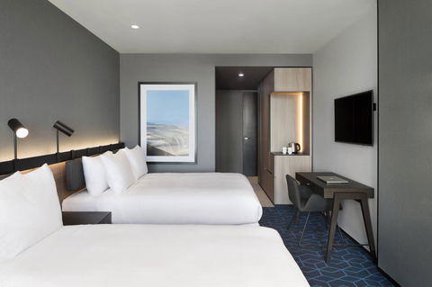 Vibe Hotel Melbourne Docklands - Accommodation Redcliffe 42