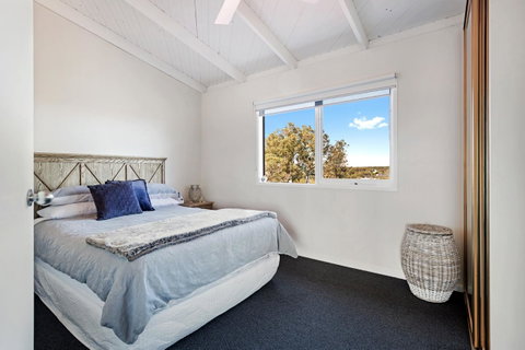 Beachside House - Accommodation Redcliffe 13