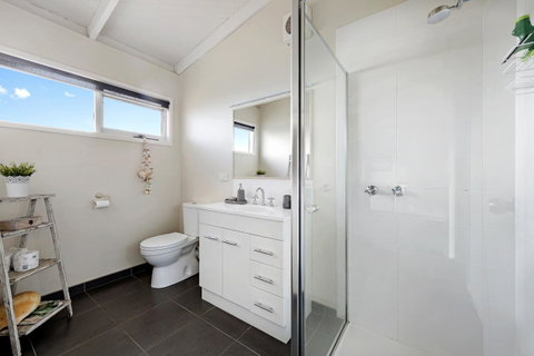 Beachside House - Accommodation Redcliffe 20