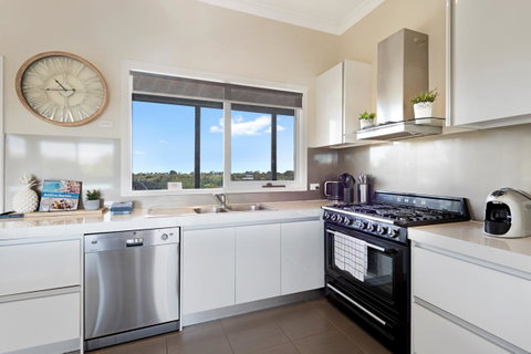 Beachside House - Accommodation Redcliffe 8