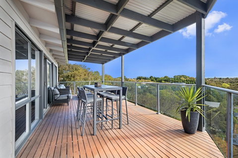 Beachside House - Accommodation Redcliffe 5