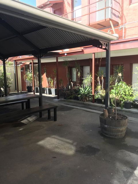 CROWN CENTRAL BUSINESS DISTRICT MOTEL - NO UNDER 18s - Accommodation Redcliffe 20