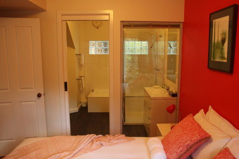 Merrimeet Cottages - Accommodation Redcliffe 18