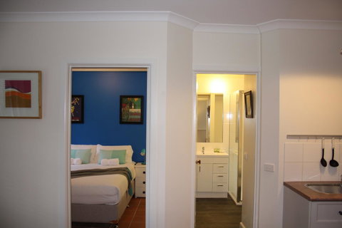 Merrimeet Cottages - Accommodation Redcliffe 14