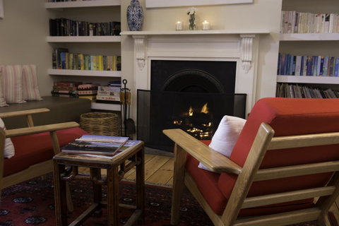 Athelstane House - Accommodation Redcliffe 35