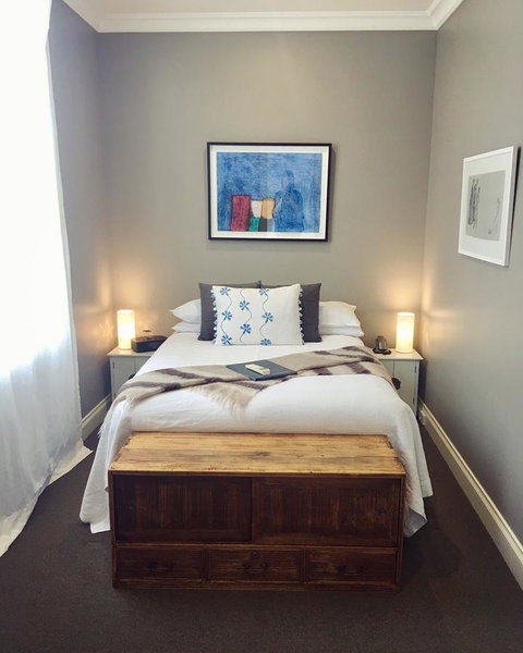 Athelstane House - Accommodation Redcliffe 5