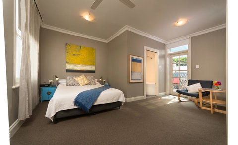 Athelstane House - Accommodation Redcliffe 22
