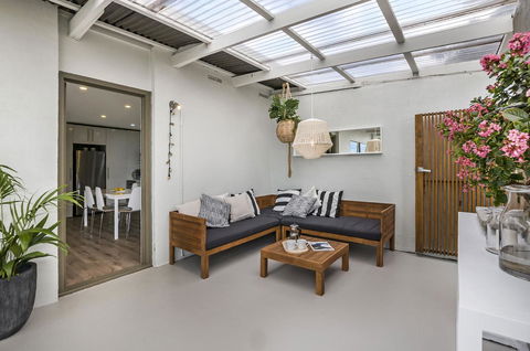 Portland Bay Apartments - Accommodation Redcliffe 7