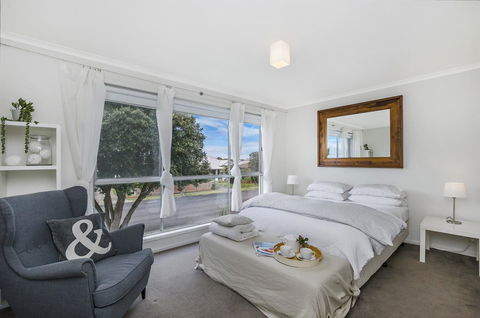 Portland Bay Apartments - Accommodation Redcliffe 2