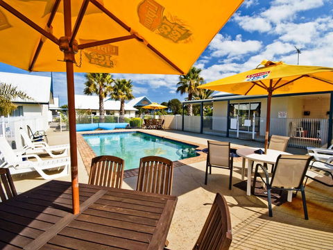 Torquay Tropicana Motel - Accommodation Redcliffe 0