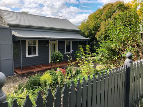 Cinta Cottage - Accommodation Redcliffe 2