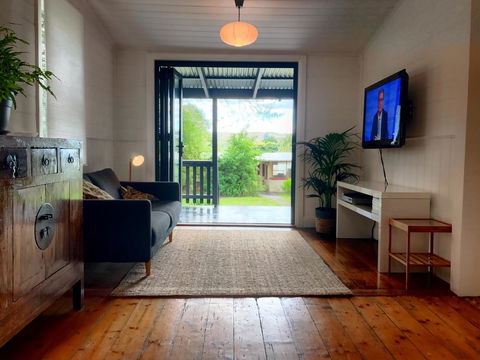 Cinta Cottage - Accommodation Redcliffe 6