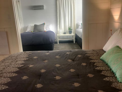 Cinta Cottage - Accommodation Redcliffe 12