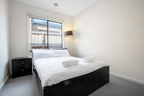 Holiday Rose - Accommodation Redcliffe 11