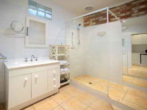 Sorrento Beach Motel - Accommodation Redcliffe 20