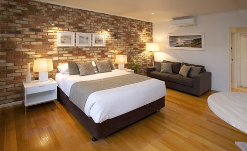 Sorrento Beach Motel - Accommodation Redcliffe 2