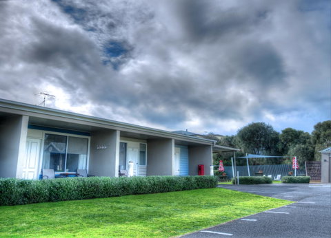 Sorrento Beach Motel - Accommodation Redcliffe 1