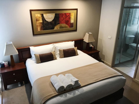 Luxury Abalina Cottages - Accommodation Redcliffe 0