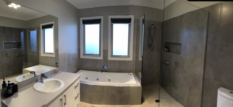 Luxury Abalina Cottages - Accommodation Redcliffe 14