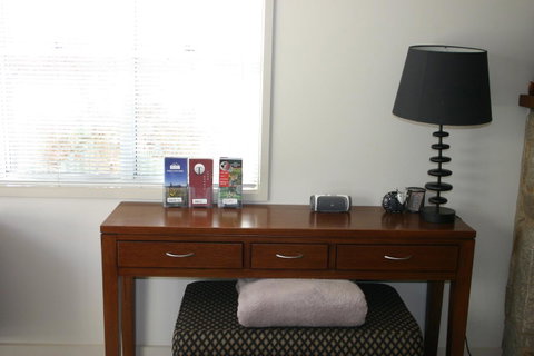 Luxury Abalina Cottages - Accommodation Redcliffe 1