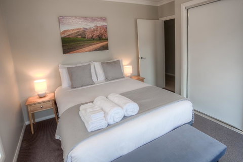 Luxury Abalina Cottages - Accommodation Redcliffe 11