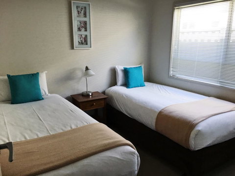 Luxury Abalina Cottages - Accommodation Redcliffe 29