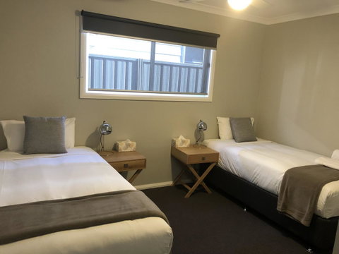 Luxury Abalina Cottages - Accommodation Redcliffe 24