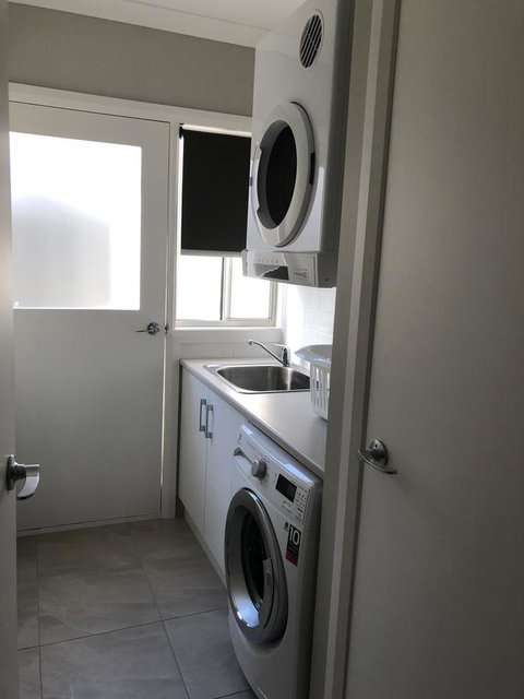 Luxury Abalina Cottages - Accommodation Redcliffe 22